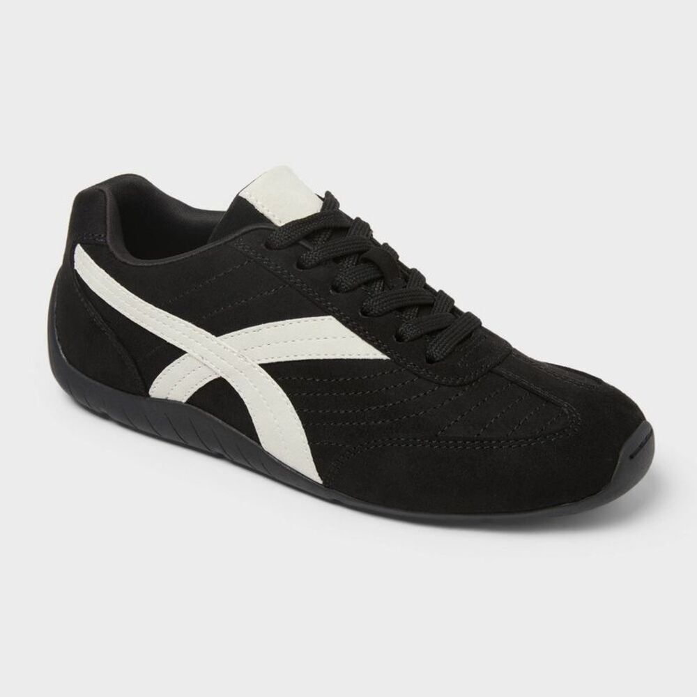 Women’s Chandler Jogger Sneakers with Memory Foam Insole – Wild Fable Black 6.5